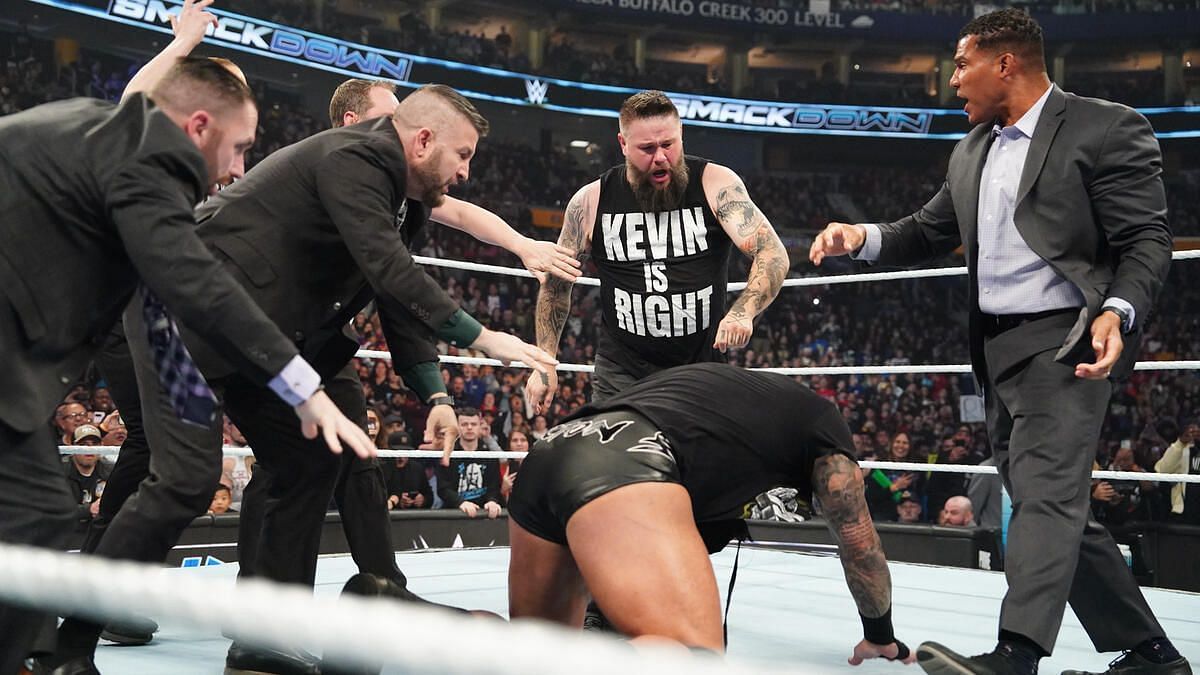Kevin Owens and Randy Orton during the November 8 episode of SmackDown. (Image credits: wwe.com)